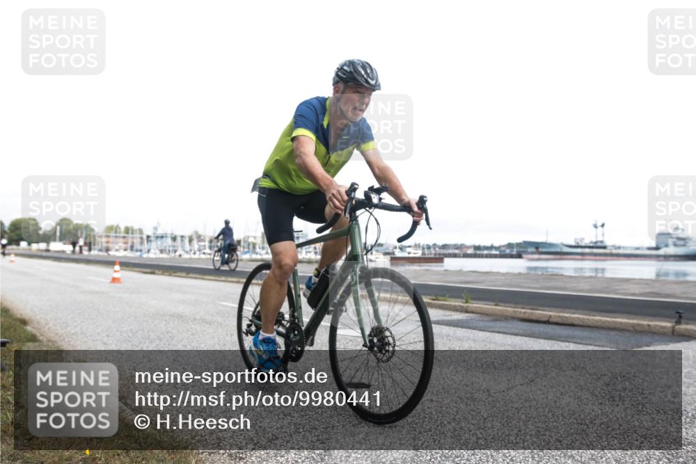 16.08.2026 - KN Förde Triathlon 2026 H.Heesch http://msf.ph/oto/9980441 16.08.2026 11:29:30 Radfahren 324, 337, 347, 352, 365, 373, 378, 382 meine-sportfotos.de