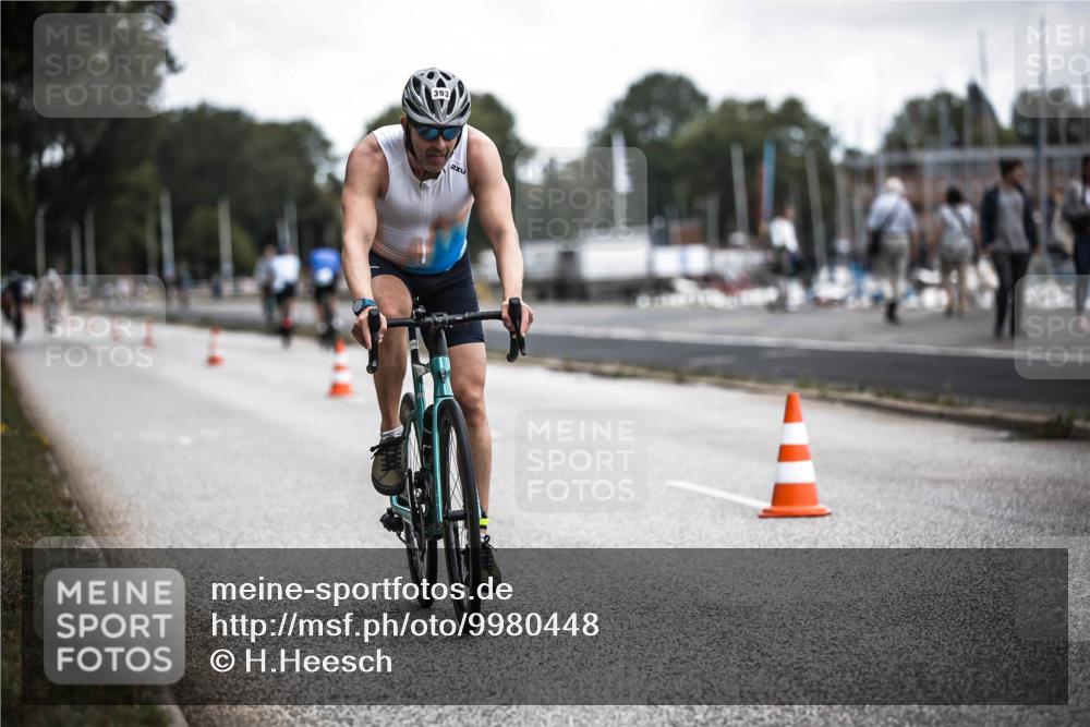 16.08.2026 - KN Förde Triathlon 2026 H.Heesch http://msf.ph/oto/9980448 16.08.2026 11:44:51 Radfahren  meine-sportfotos.de