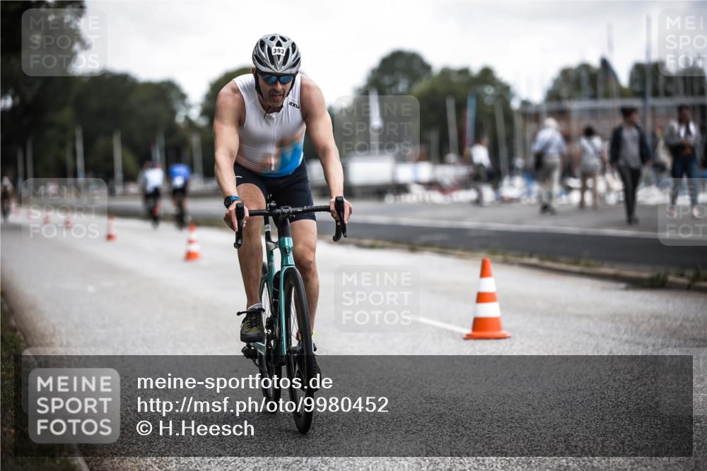 16.08.2026 - KN Förde Triathlon 2026 H.Heesch http://msf.ph/oto/9980452 16.08.2026 11:44:51 Radfahren  meine-sportfotos.de