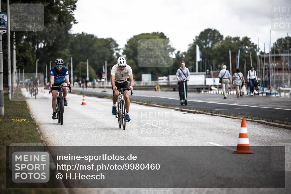 16.08.2026 - KN Förde Triathlon 2026 H.Heesch http://msf.ph/oto/9980460 16.08.2026 11:44:59 Radfahren 409, 422, 438, 439 meine-sportfotos.de