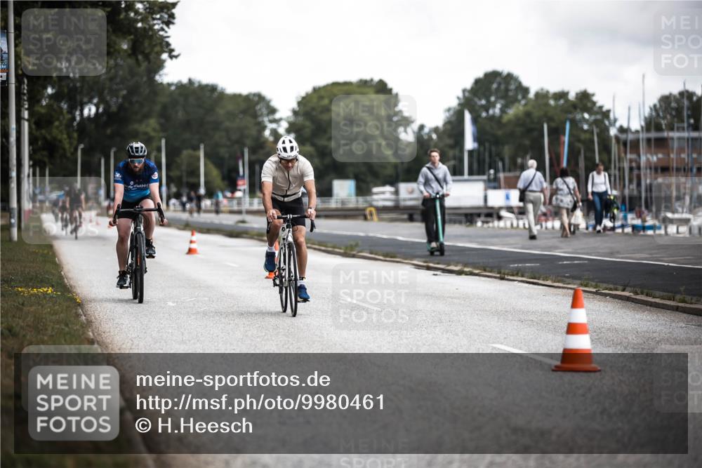 16.08.2026 - KN Förde Triathlon 2026 H.Heesch http://msf.ph/oto/9980461 16.08.2026 11:44:59 Radfahren 409, 422, 438, 439 meine-sportfotos.de