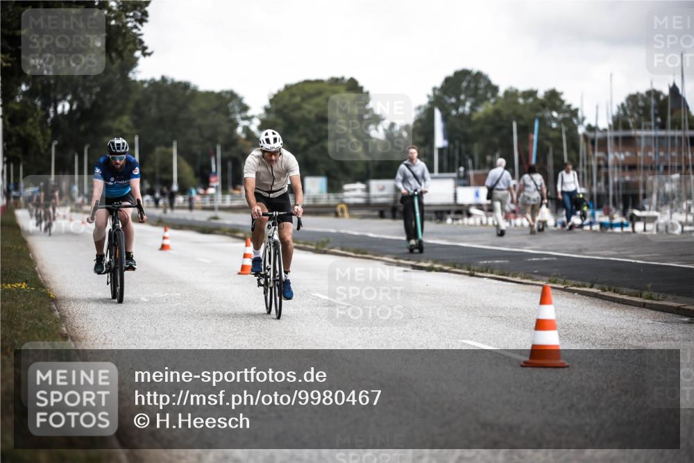 16.08.2026 - KN Förde Triathlon 2026 H.Heesch http://msf.ph/oto/9980467 16.08.2026 11:45:00 Radfahren 409, 422, 438, 439 meine-sportfotos.de