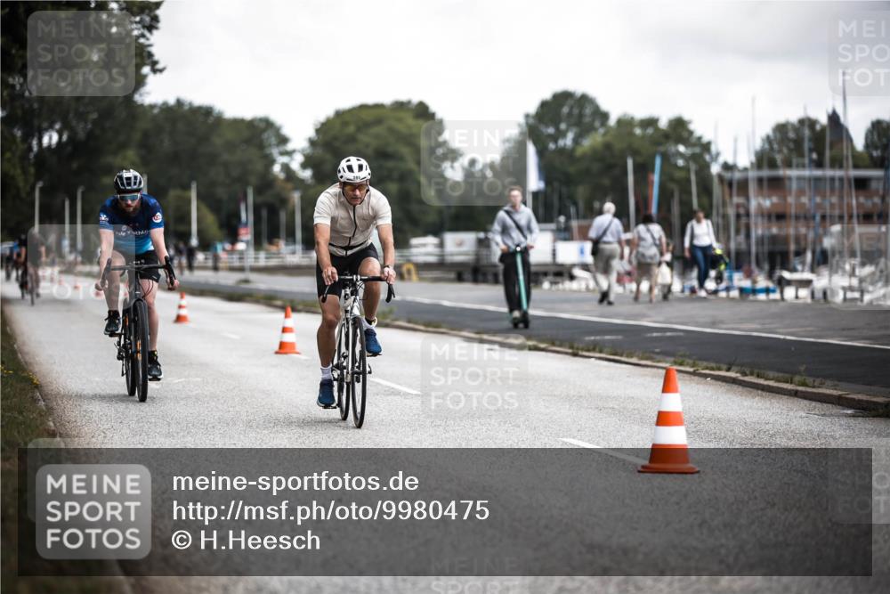 16.08.2026 - KN Förde Triathlon 2026 H.Heesch http://msf.ph/oto/9980475 16.08.2026 11:45:00 Radfahren 409, 422, 438, 439 meine-sportfotos.de