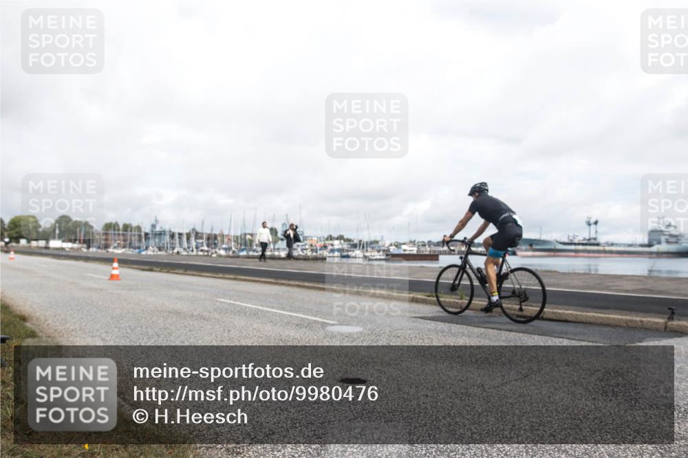 16.08.2026 - KN Förde Triathlon 2026 H.Heesch http://msf.ph/oto/9980476 16.08.2026 11:30:29 Radfahren 369 meine-sportfotos.de