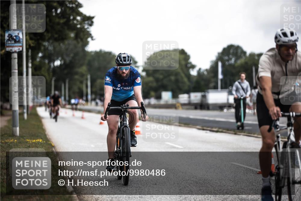 16.08.2026 - KN Förde Triathlon 2026 H.Heesch http://msf.ph/oto/9980486 16.08.2026 11:45:01 Radfahren 409, 422, 438, 439 meine-sportfotos.de