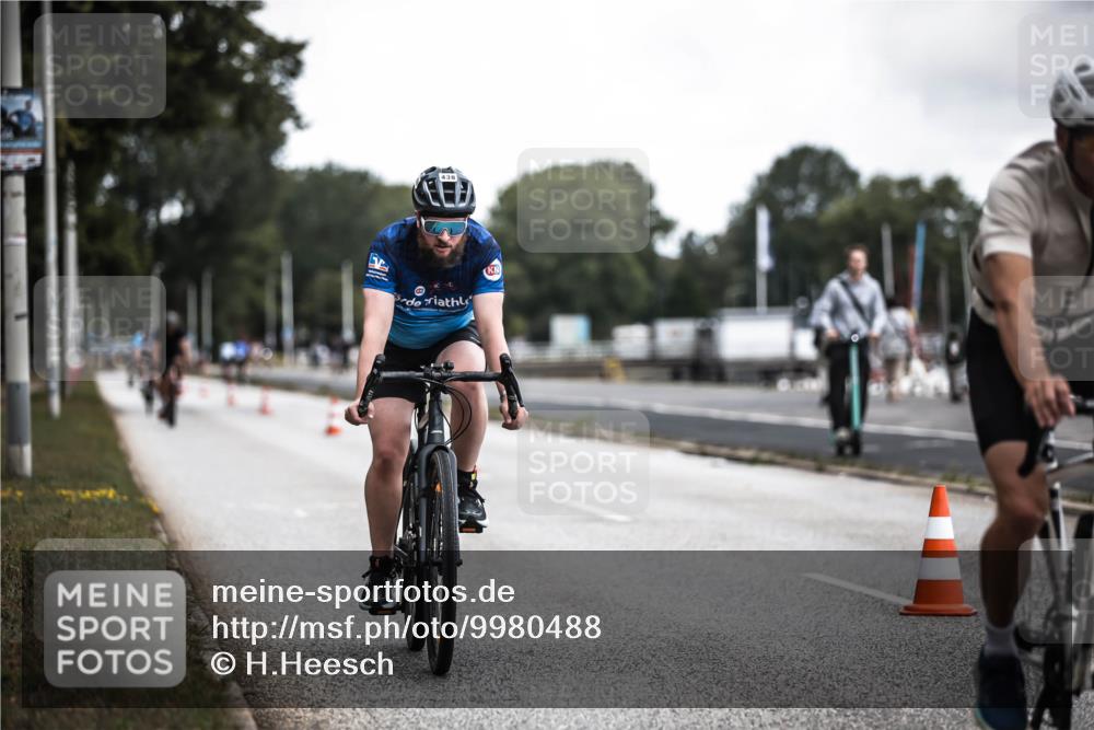 16.08.2026 - KN Förde Triathlon 2026 H.Heesch http://msf.ph/oto/9980488 16.08.2026 11:45:01 Radfahren 409, 422, 438, 439 meine-sportfotos.de