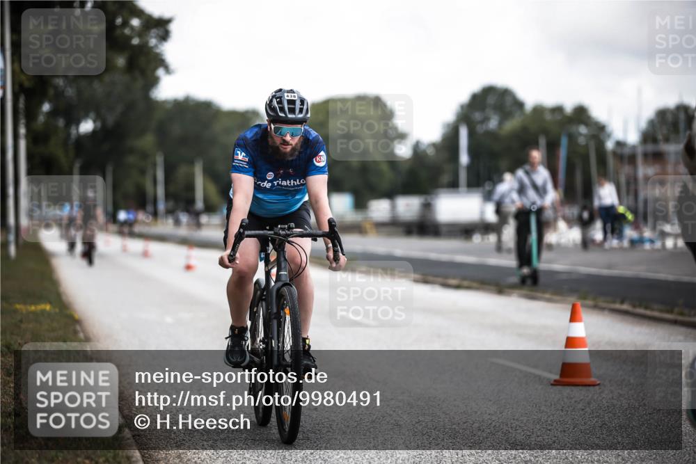 16.08.2026 - KN Förde Triathlon 2026 H.Heesch http://msf.ph/oto/9980491 16.08.2026 11:45:01 Radfahren 409, 422, 438, 439 meine-sportfotos.de