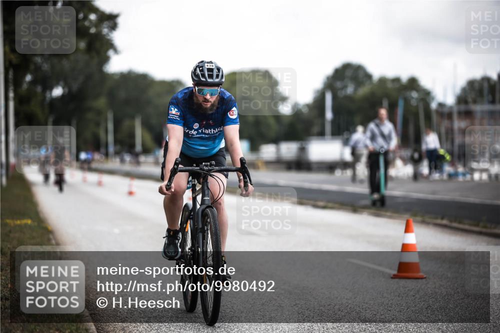 16.08.2026 - KN Förde Triathlon 2026 H.Heesch http://msf.ph/oto/9980492 16.08.2026 11:45:01 Radfahren 409, 422, 438, 439 meine-sportfotos.de