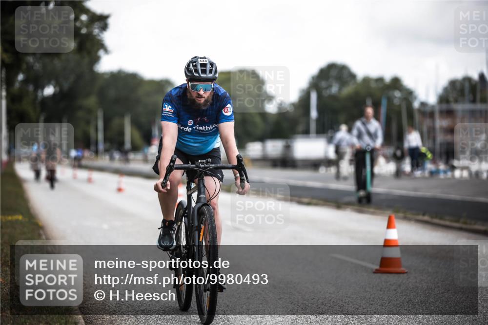 16.08.2026 - KN Förde Triathlon 2026 H.Heesch http://msf.ph/oto/9980493 16.08.2026 11:45:01 Radfahren 409, 422, 438, 439 meine-sportfotos.de