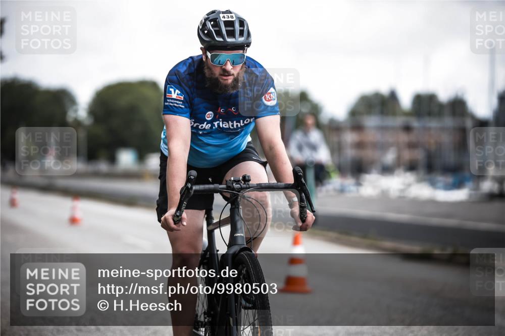 16.08.2026 - KN Förde Triathlon 2026 H.Heesch http://msf.ph/oto/9980503 16.08.2026 11:45:02 Radfahren 422, 438, 439 meine-sportfotos.de