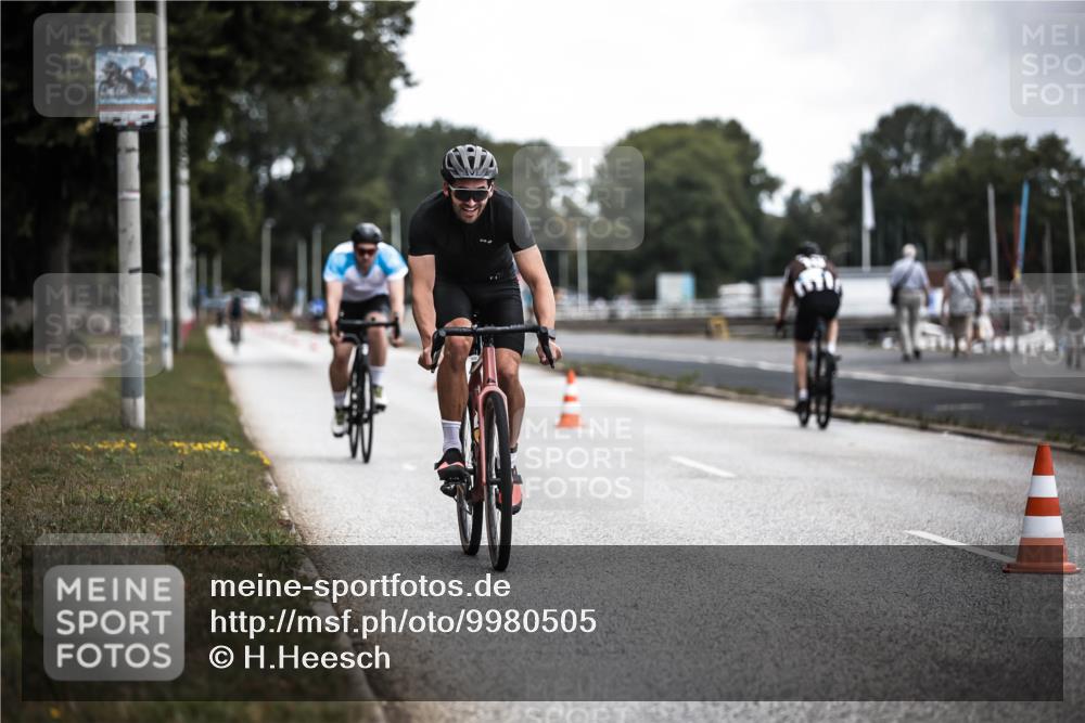 16.08.2026 - KN Förde Triathlon 2026 H.Heesch http://msf.ph/oto/9980505 16.08.2026 11:45:06 Radfahren 439 meine-sportfotos.de