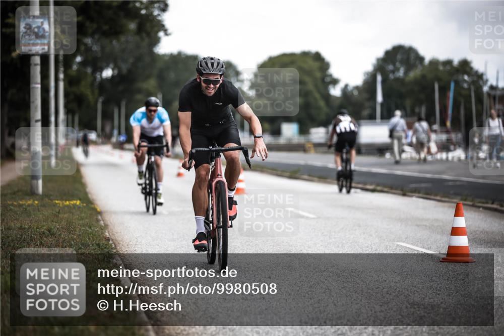 16.08.2026 - KN Förde Triathlon 2026 H.Heesch http://msf.ph/oto/9980508 16.08.2026 11:45:06 Radfahren 439 meine-sportfotos.de