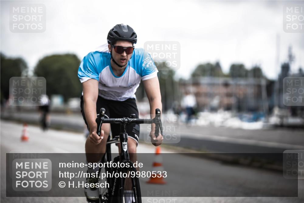 16.08.2026 - KN Förde Triathlon 2026 H.Heesch http://msf.ph/oto/9980533 16.08.2026 11:45:08 Radfahren  meine-sportfotos.de