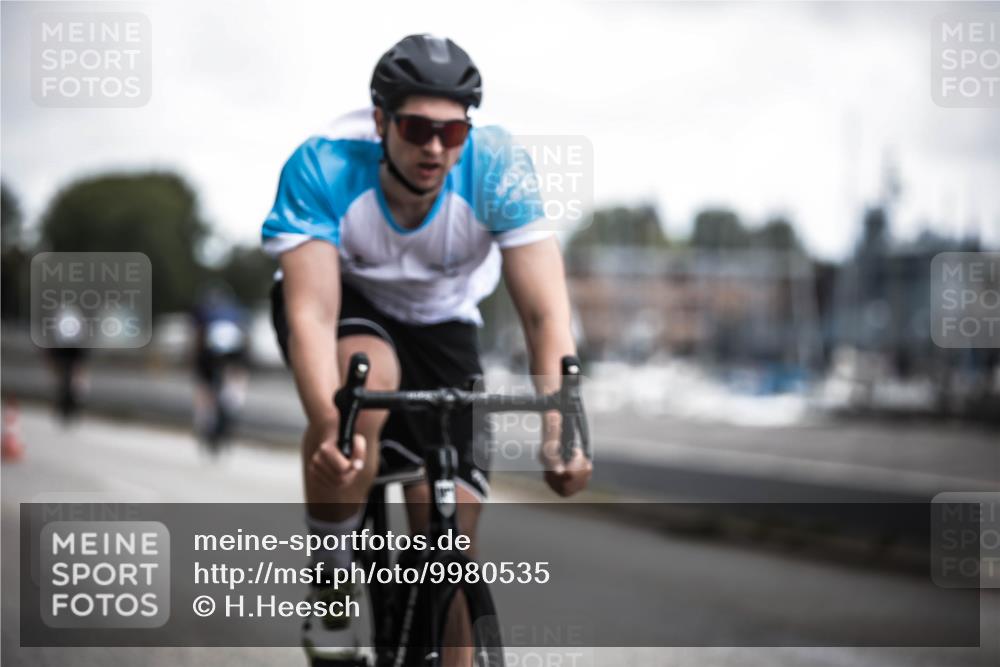 16.08.2026 - KN Förde Triathlon 2026 H.Heesch http://msf.ph/oto/9980535 16.08.2026 11:45:08 Radfahren  meine-sportfotos.de