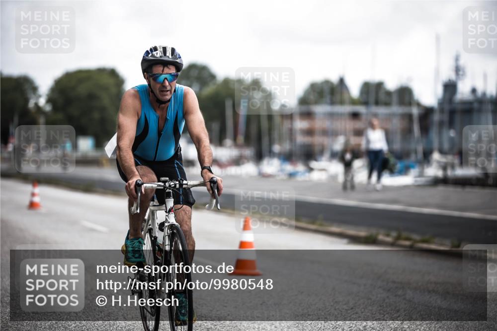 16.08.2026 - KN Förde Triathlon 2026 H.Heesch http://msf.ph/oto/9980548 16.08.2026 11:45:17 Radfahren 407 meine-sportfotos.de