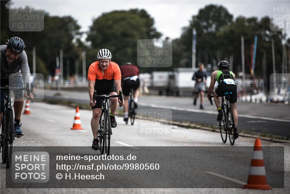 16.08.2026 - KN Förde Triathlon 2026 H.Heesch http://msf.ph/oto/9980560 16.08.2026 11:45:32 Radfahren 398 meine-sportfotos.de