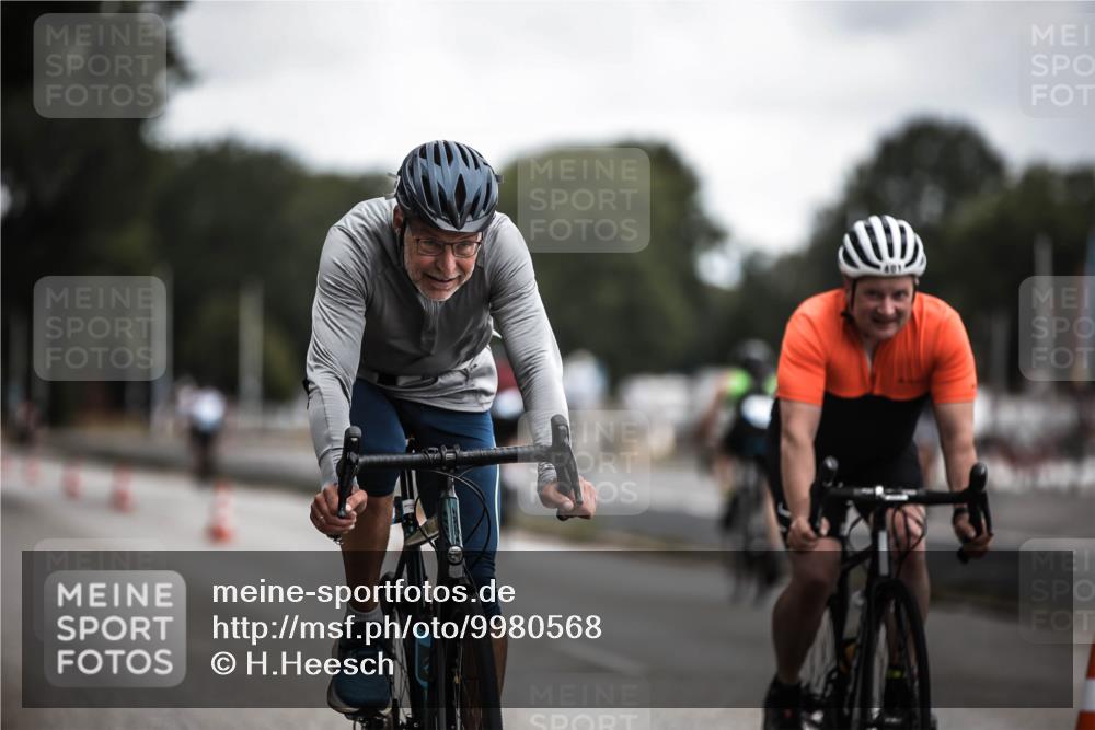 16.08.2026 - KN Förde Triathlon 2026 H.Heesch http://msf.ph/oto/9980568 16.08.2026 11:45:33 Radfahren 398 meine-sportfotos.de