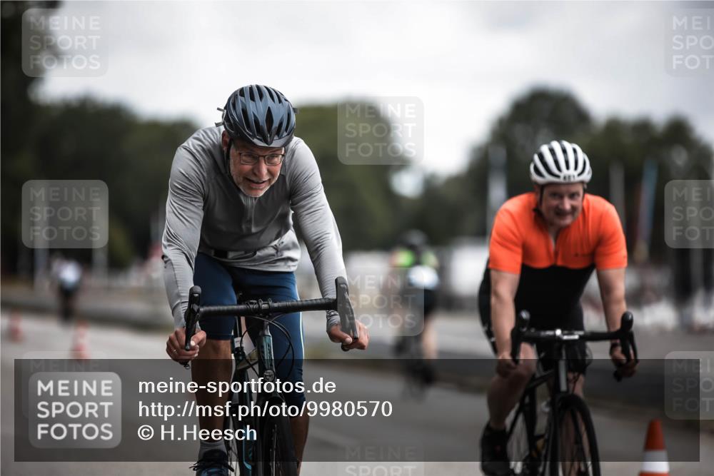 16.08.2026 - KN Förde Triathlon 2026 H.Heesch http://msf.ph/oto/9980570 16.08.2026 11:45:33 Radfahren 398 meine-sportfotos.de
