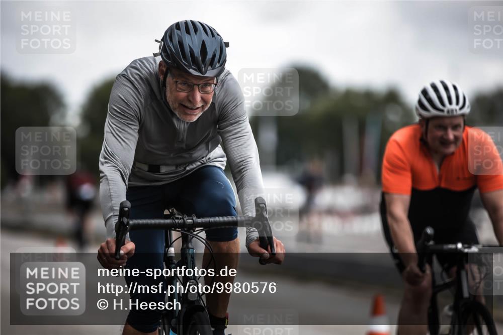 16.08.2026 - KN Förde Triathlon 2026 H.Heesch http://msf.ph/oto/9980576 16.08.2026 11:45:33 Radfahren 398 meine-sportfotos.de