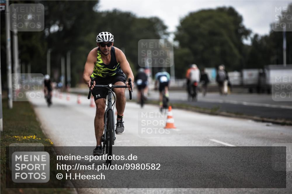 16.08.2026 - KN Förde Triathlon 2026 H.Heesch http://msf.ph/oto/9980582 16.08.2026 11:46:29 Radfahren 802 meine-sportfotos.de