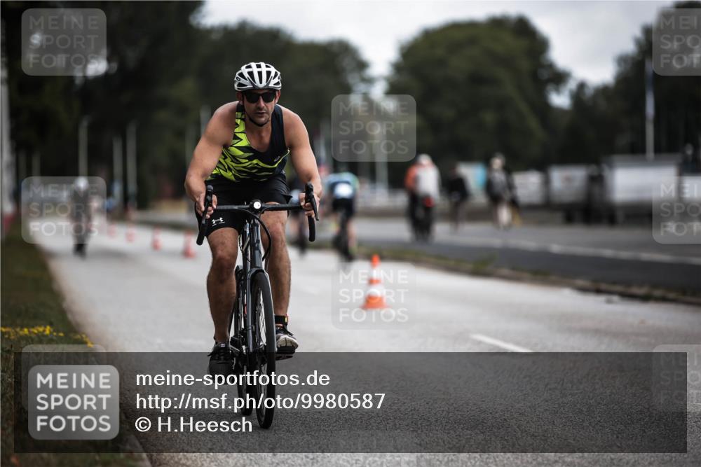 16.08.2026 - KN Förde Triathlon 2026 H.Heesch http://msf.ph/oto/9980587 16.08.2026 11:46:30 Radfahren 802 meine-sportfotos.de