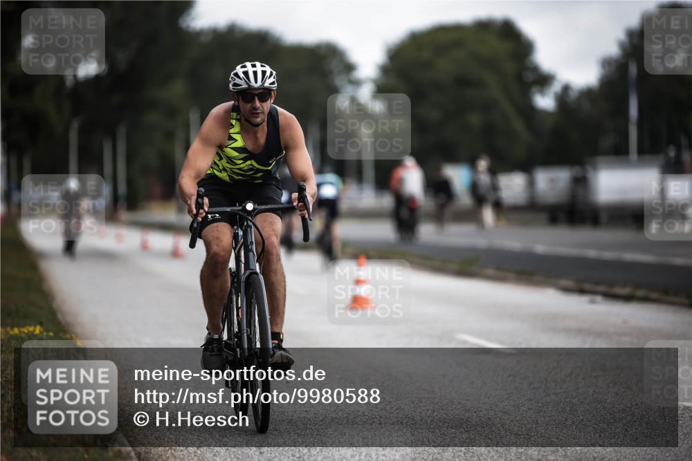 16.08.2026 - KN Förde Triathlon 2026 H.Heesch http://msf.ph/oto/9980588 16.08.2026 11:46:30 Radfahren 802 meine-sportfotos.de