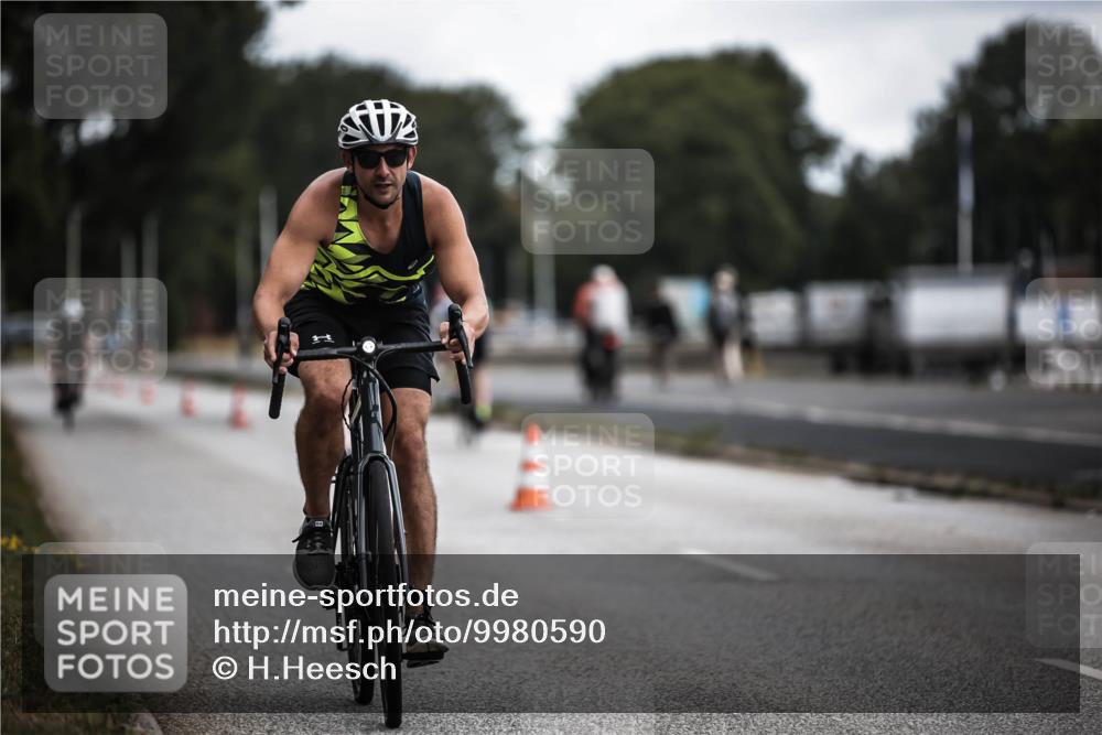16.08.2026 - KN Förde Triathlon 2026 H.Heesch http://msf.ph/oto/9980590 16.08.2026 11:46:30 Radfahren 802 meine-sportfotos.de
