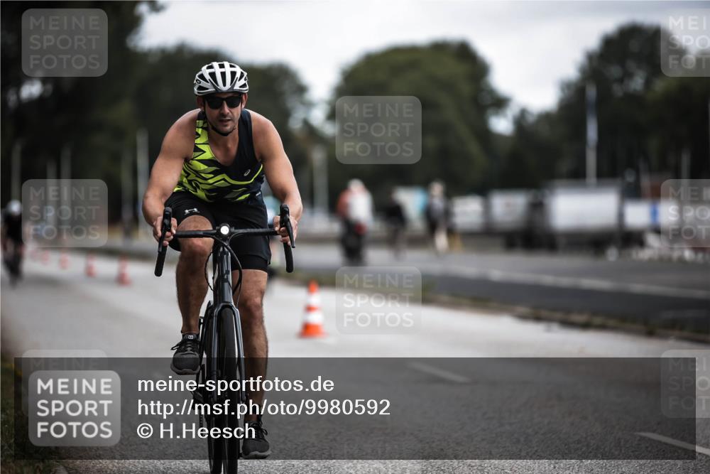 16.08.2026 - KN Förde Triathlon 2026 H.Heesch http://msf.ph/oto/9980592 16.08.2026 11:46:30 Radfahren 802 meine-sportfotos.de