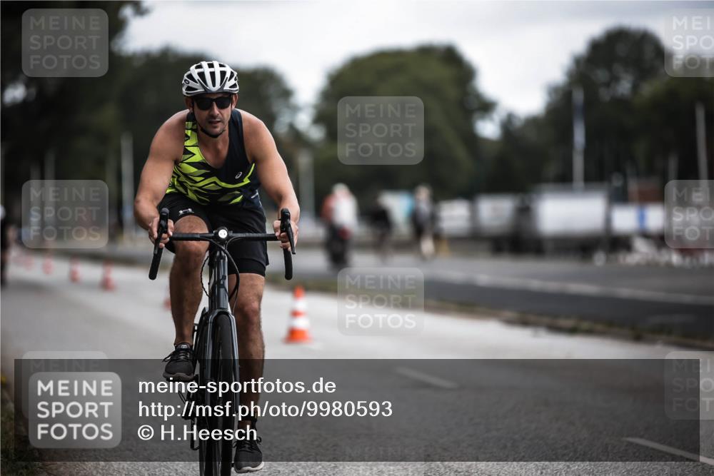 16.08.2026 - KN Förde Triathlon 2026 H.Heesch http://msf.ph/oto/9980593 16.08.2026 11:46:30 Radfahren 802 meine-sportfotos.de