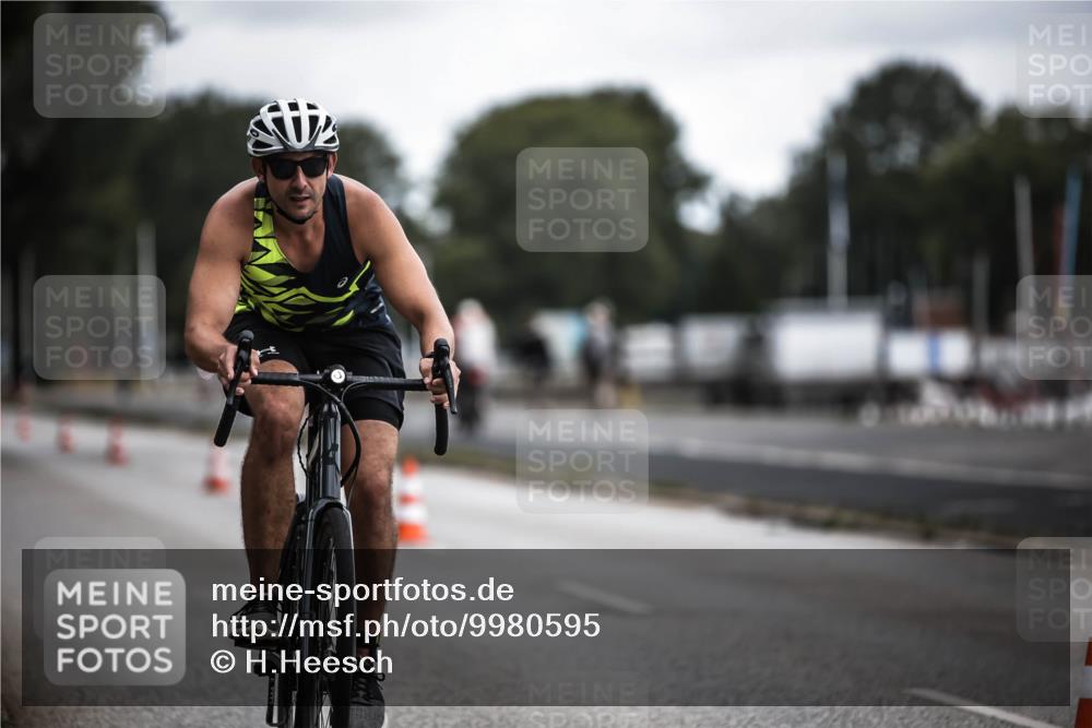 16.08.2026 - KN Förde Triathlon 2026 H.Heesch http://msf.ph/oto/9980595 16.08.2026 11:46:30 Radfahren 802 meine-sportfotos.de