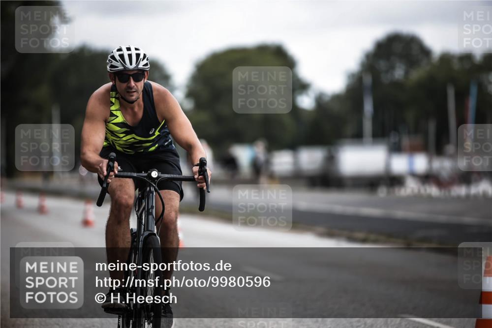 16.08.2026 - KN Förde Triathlon 2026 H.Heesch http://msf.ph/oto/9980596 16.08.2026 11:46:30 Radfahren 802 meine-sportfotos.de