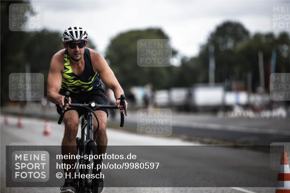 16.08.2026 - KN Förde Triathlon 2026 H.Heesch http://msf.ph/oto/9980597 16.08.2026 11:46:30 Radfahren 802 meine-sportfotos.de