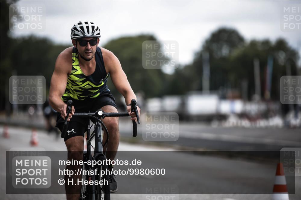 16.08.2026 - KN Förde Triathlon 2026 H.Heesch http://msf.ph/oto/9980600 16.08.2026 11:46:30 Radfahren 802 meine-sportfotos.de