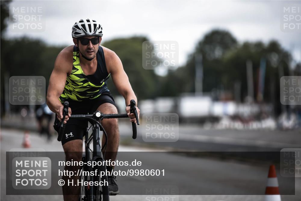 16.08.2026 - KN Förde Triathlon 2026 H.Heesch http://msf.ph/oto/9980601 16.08.2026 11:46:30 Radfahren 802 meine-sportfotos.de