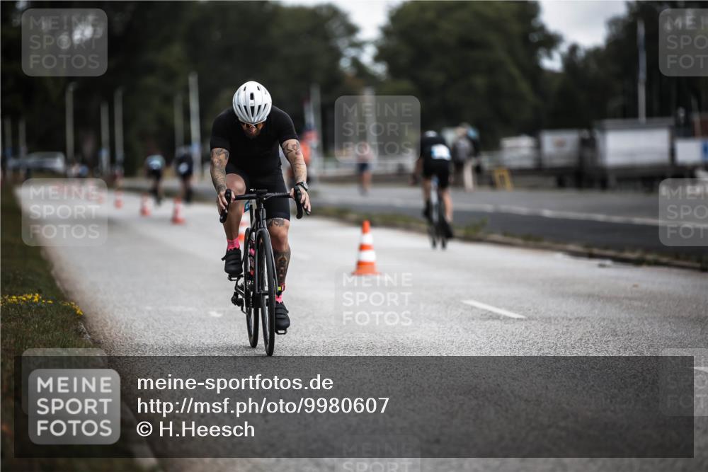 16.08.2026 - KN Förde Triathlon 2026 H.Heesch http://msf.ph/oto/9980607 16.08.2026 11:46:36 Radfahren  meine-sportfotos.de