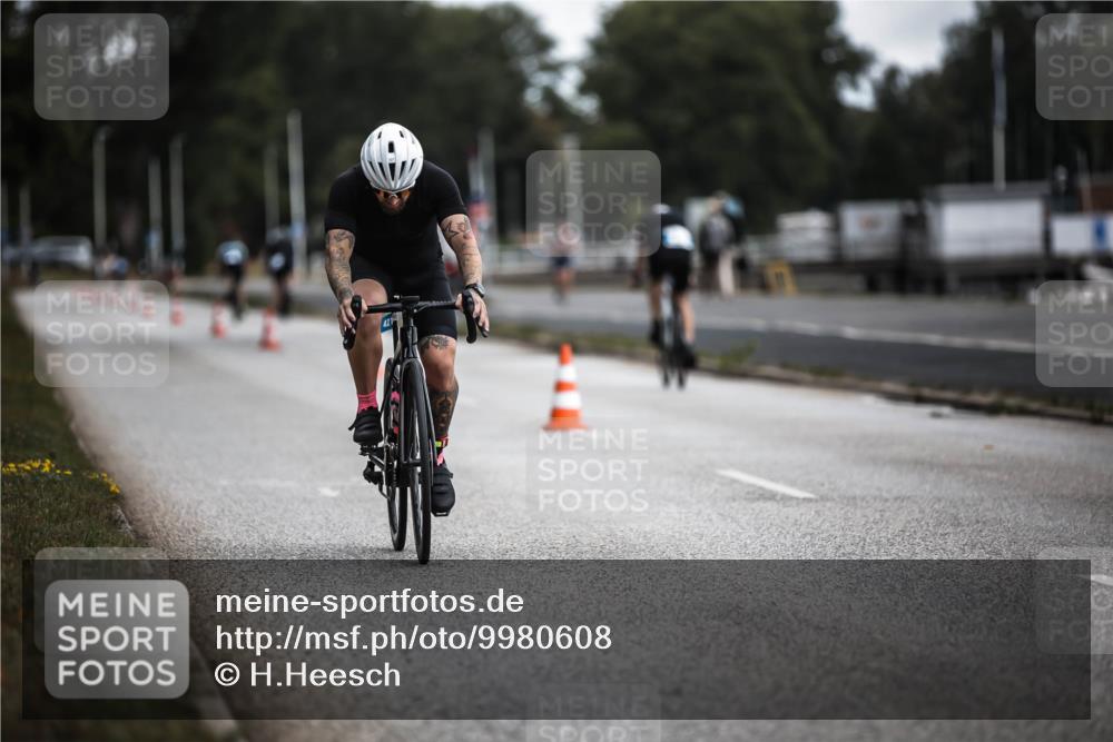 16.08.2026 - KN Förde Triathlon 2026 H.Heesch http://msf.ph/oto/9980608 16.08.2026 11:46:36 Radfahren  meine-sportfotos.de