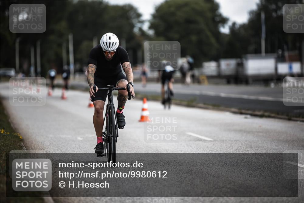 16.08.2026 - KN Förde Triathlon 2026 H.Heesch http://msf.ph/oto/9980612 16.08.2026 11:46:36 Radfahren  meine-sportfotos.de