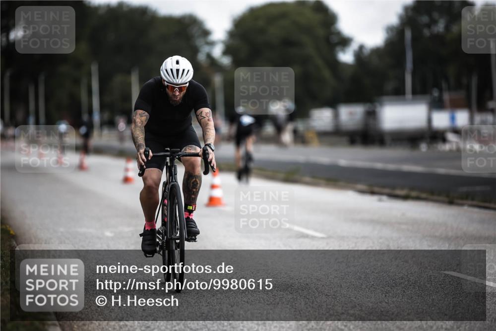 16.08.2026 - KN Förde Triathlon 2026 H.Heesch http://msf.ph/oto/9980615 16.08.2026 11:46:36 Radfahren  meine-sportfotos.de