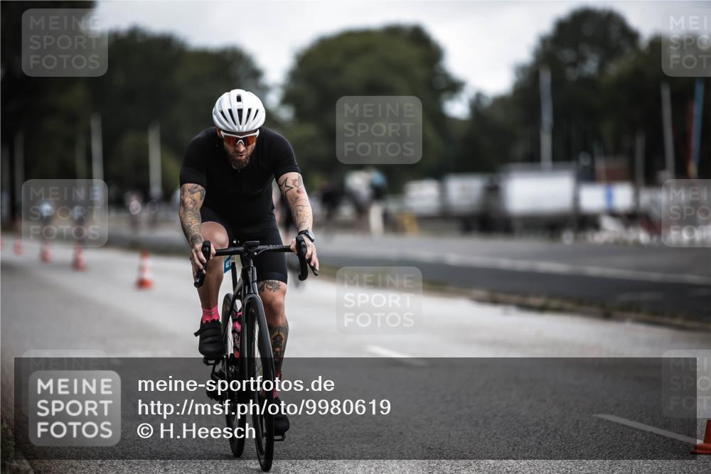16.08.2026 - KN Förde Triathlon 2026 H.Heesch http://msf.ph/oto/9980619 16.08.2026 11:46:36 Radfahren  meine-sportfotos.de