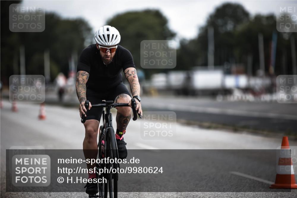16.08.2026 - KN Förde Triathlon 2026 H.Heesch http://msf.ph/oto/9980624 16.08.2026 11:46:37 Radfahren  meine-sportfotos.de