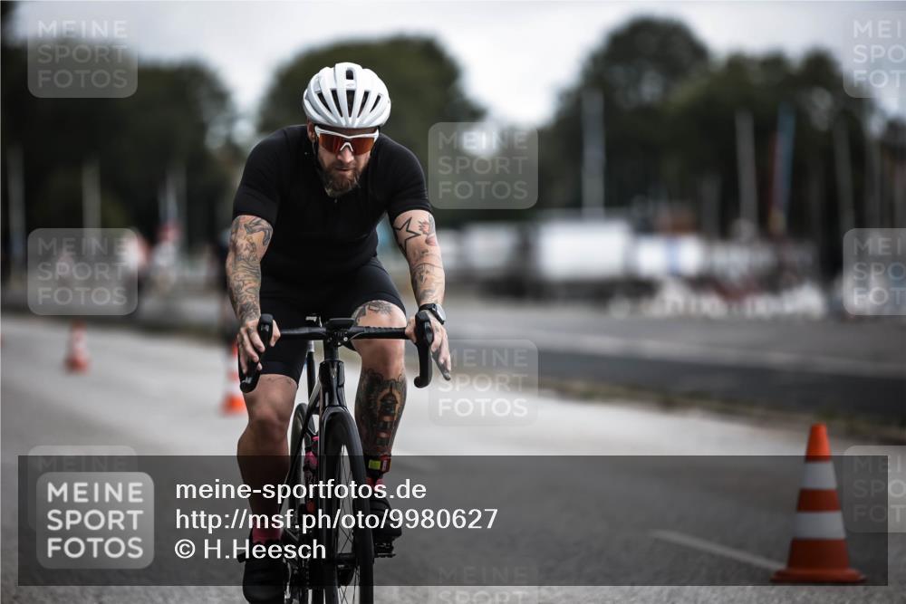 16.08.2026 - KN Förde Triathlon 2026 H.Heesch http://msf.ph/oto/9980627 16.08.2026 11:46:37 Radfahren  meine-sportfotos.de