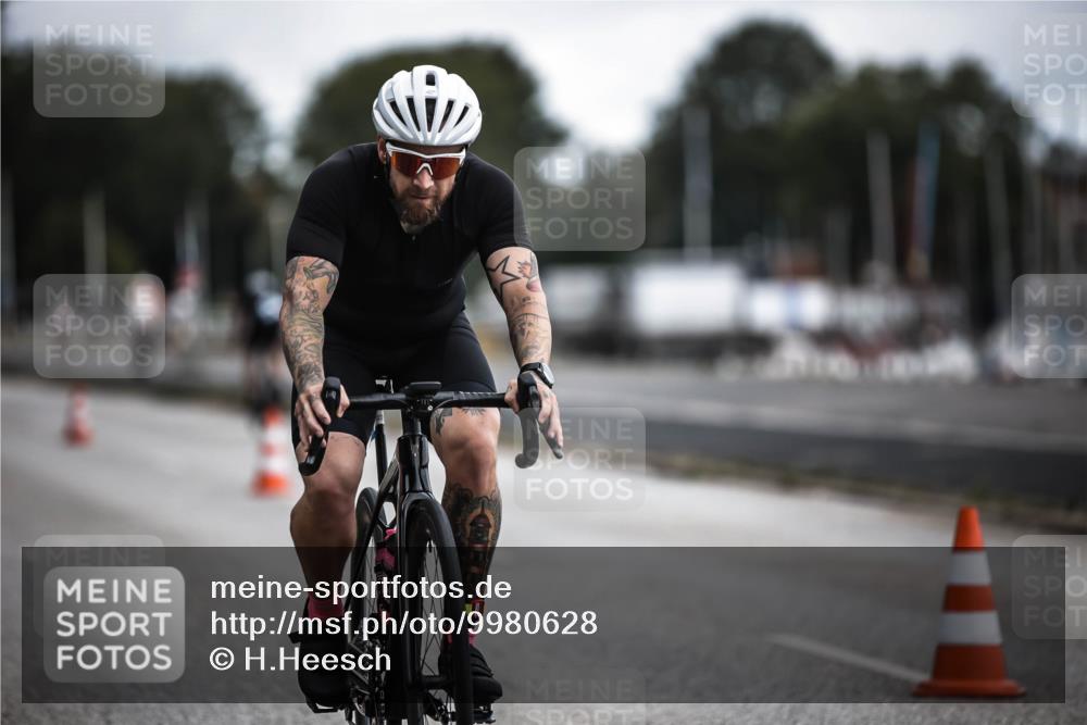 16.08.2026 - KN Förde Triathlon 2026 H.Heesch http://msf.ph/oto/9980628 16.08.2026 11:46:37 Radfahren  meine-sportfotos.de