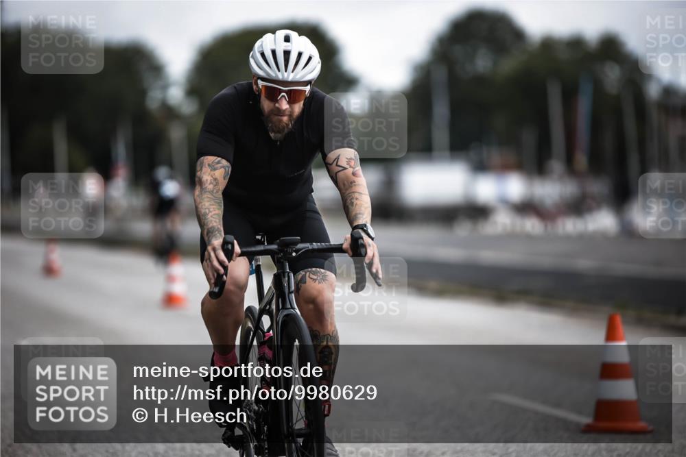 16.08.2026 - KN Förde Triathlon 2026 H.Heesch http://msf.ph/oto/9980629 16.08.2026 11:46:37 Radfahren  meine-sportfotos.de
