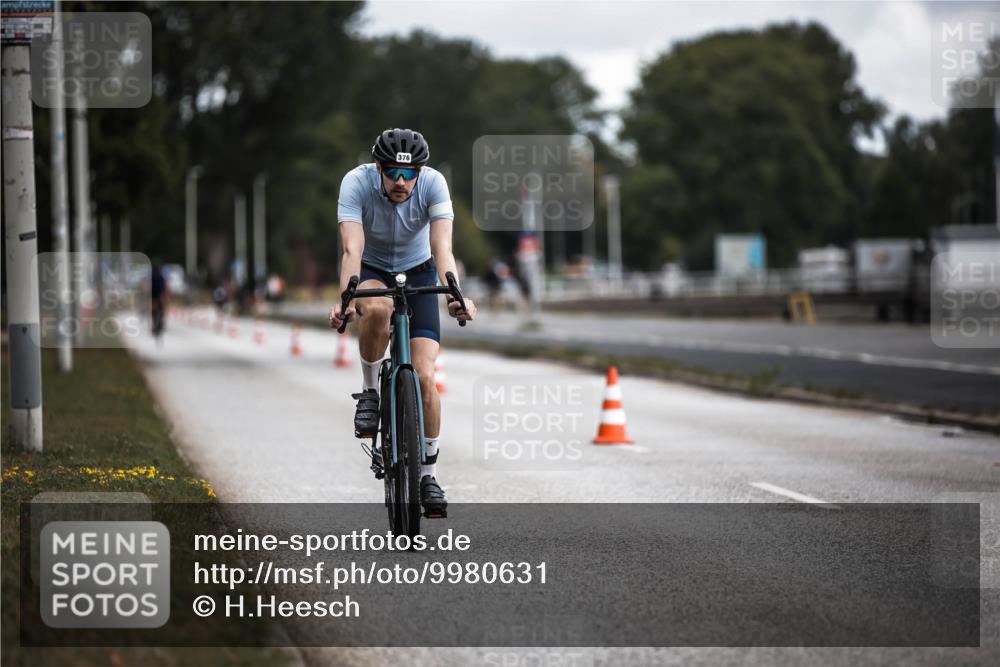 16.08.2026 - KN Förde Triathlon 2026 H.Heesch http://msf.ph/oto/9980631 16.08.2026 11:47:18 Radfahren  meine-sportfotos.de