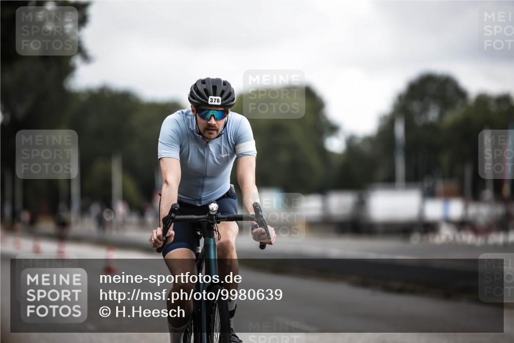 16.08.2026 - KN Förde Triathlon 2026 H.Heesch http://msf.ph/oto/9980639 16.08.2026 11:47:19 Radfahren  meine-sportfotos.de
