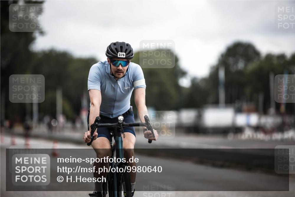 16.08.2026 - KN Förde Triathlon 2026 H.Heesch http://msf.ph/oto/9980640 16.08.2026 11:47:19 Radfahren  meine-sportfotos.de