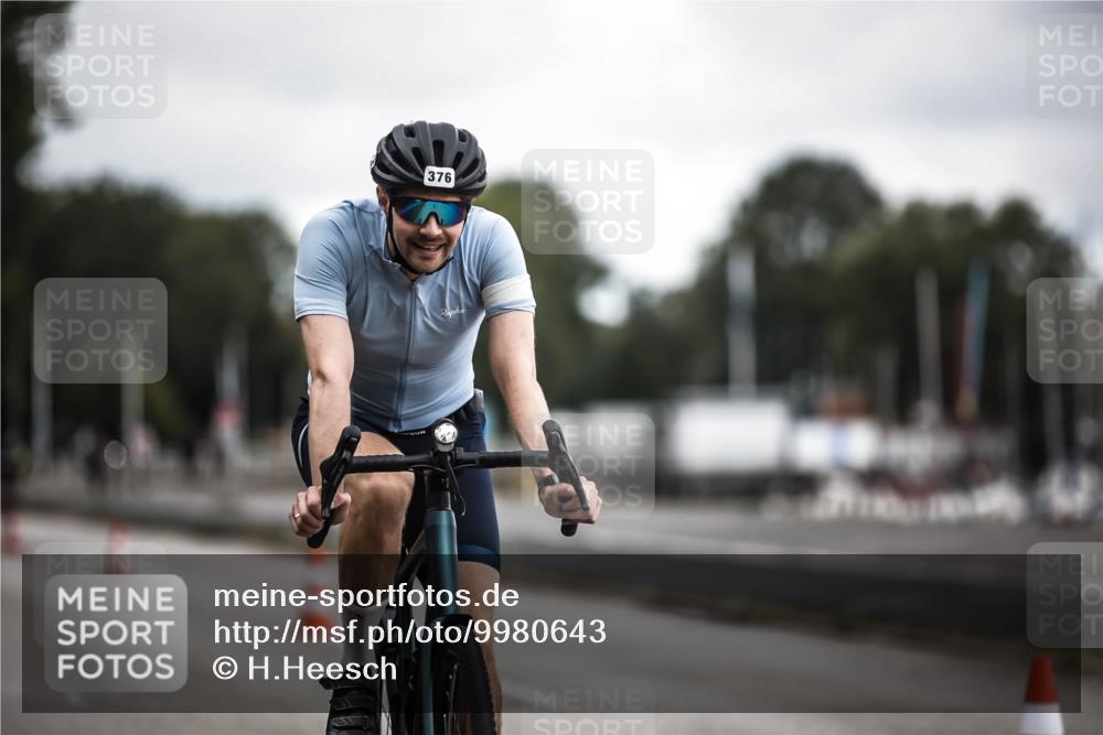 16.08.2026 - KN Förde Triathlon 2026 H.Heesch http://msf.ph/oto/9980643 16.08.2026 11:47:19 Radfahren  meine-sportfotos.de
