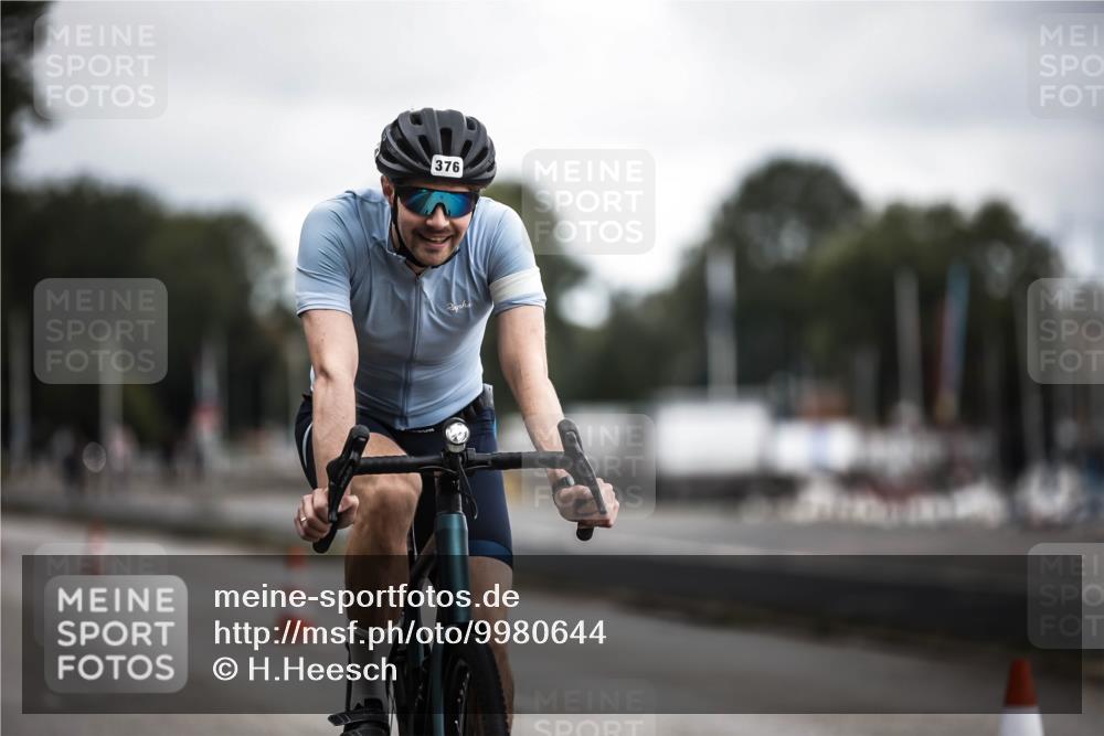 16.08.2026 - KN Förde Triathlon 2026 H.Heesch http://msf.ph/oto/9980644 16.08.2026 11:47:19 Radfahren  meine-sportfotos.de