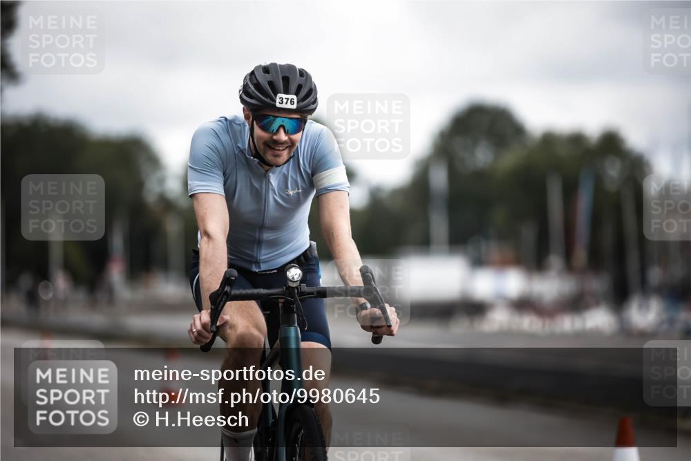 16.08.2026 - KN Förde Triathlon 2026 H.Heesch http://msf.ph/oto/9980645 16.08.2026 11:47:19 Radfahren  meine-sportfotos.de
