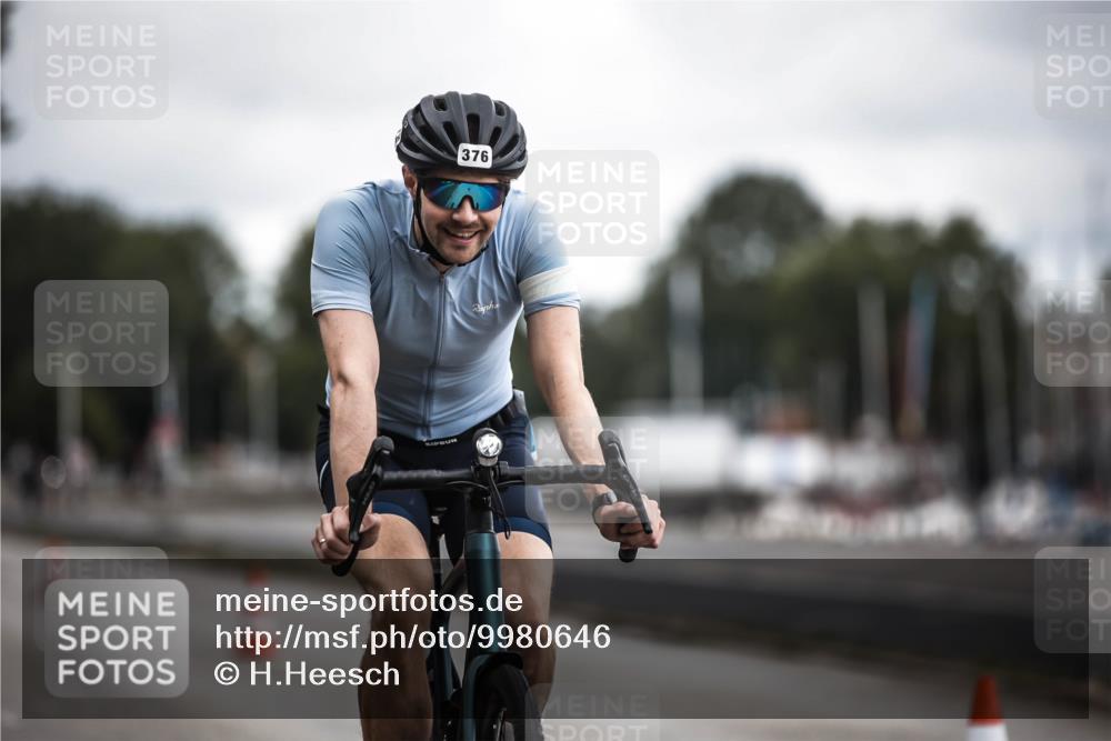 16.08.2026 - KN Förde Triathlon 2026 H.Heesch http://msf.ph/oto/9980646 16.08.2026 11:47:19 Radfahren  meine-sportfotos.de